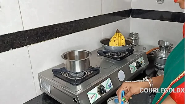 कोमल ने अपने दूध का चाय ससुरजी को पिलाया